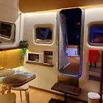 Sleepboat Golden Life Botel