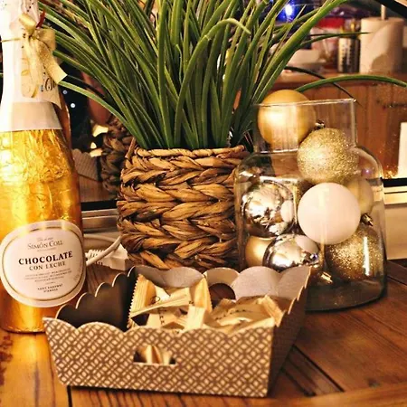 Sleepboat Golden Life Úszó hotel *