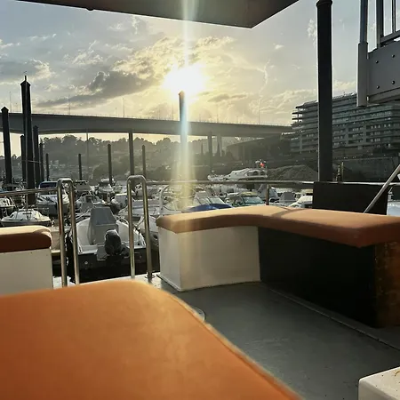 Sleepboat Golden Life Bådhotel *