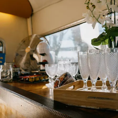 Botel Sleepboat Golden Life Porto